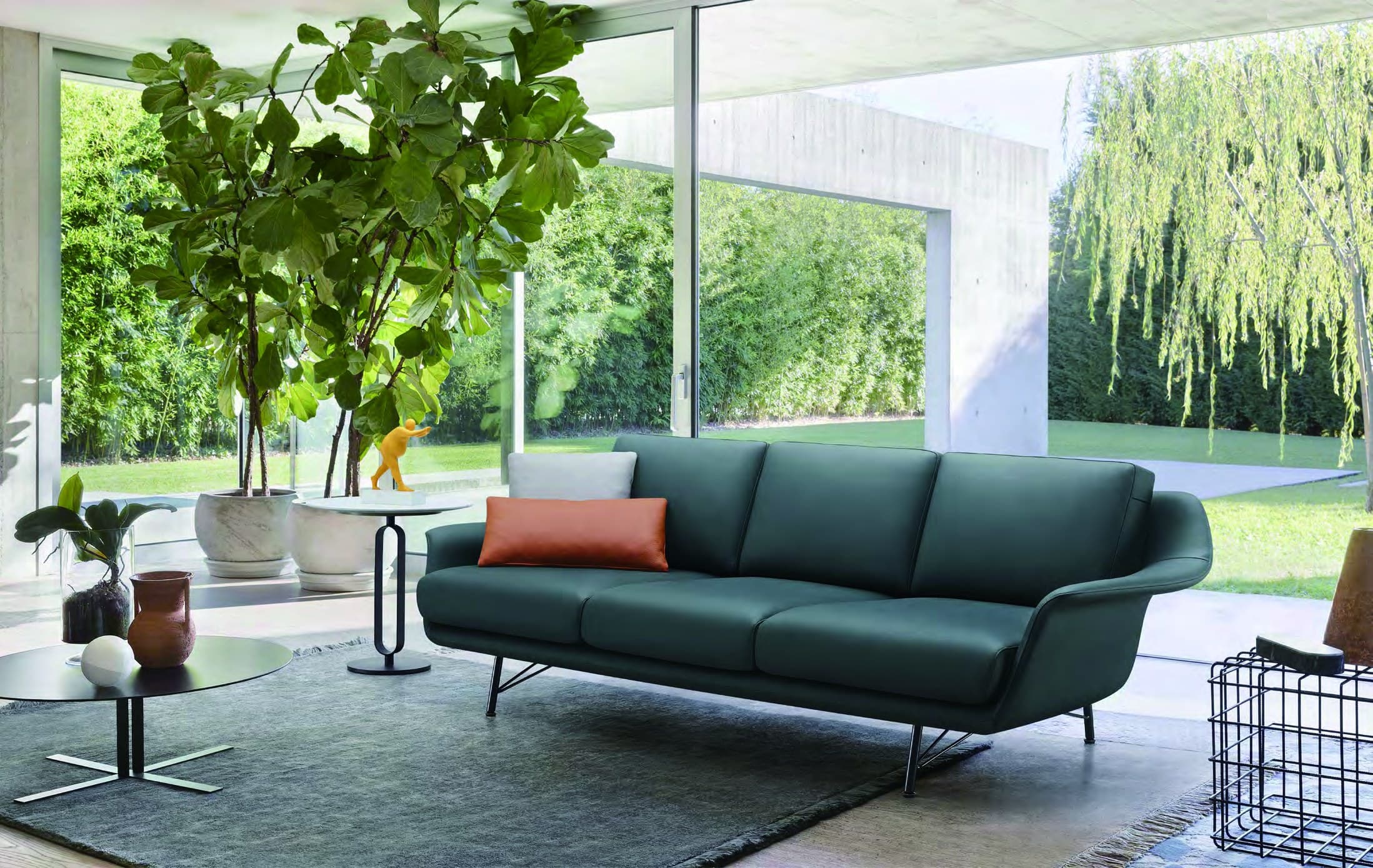 SF-823 Executive Sofa