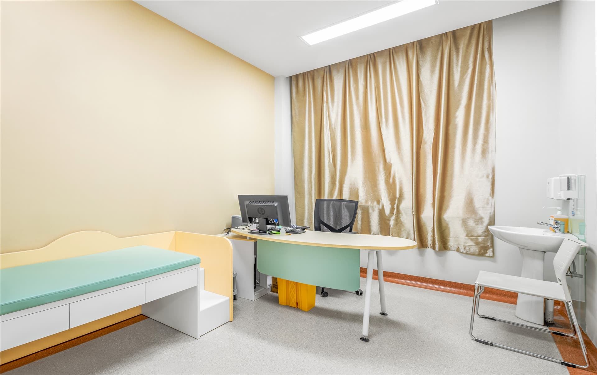 Light-Filled Care Environment - 6