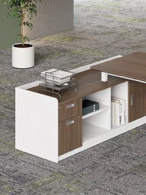 GRE-DE Executive Desk