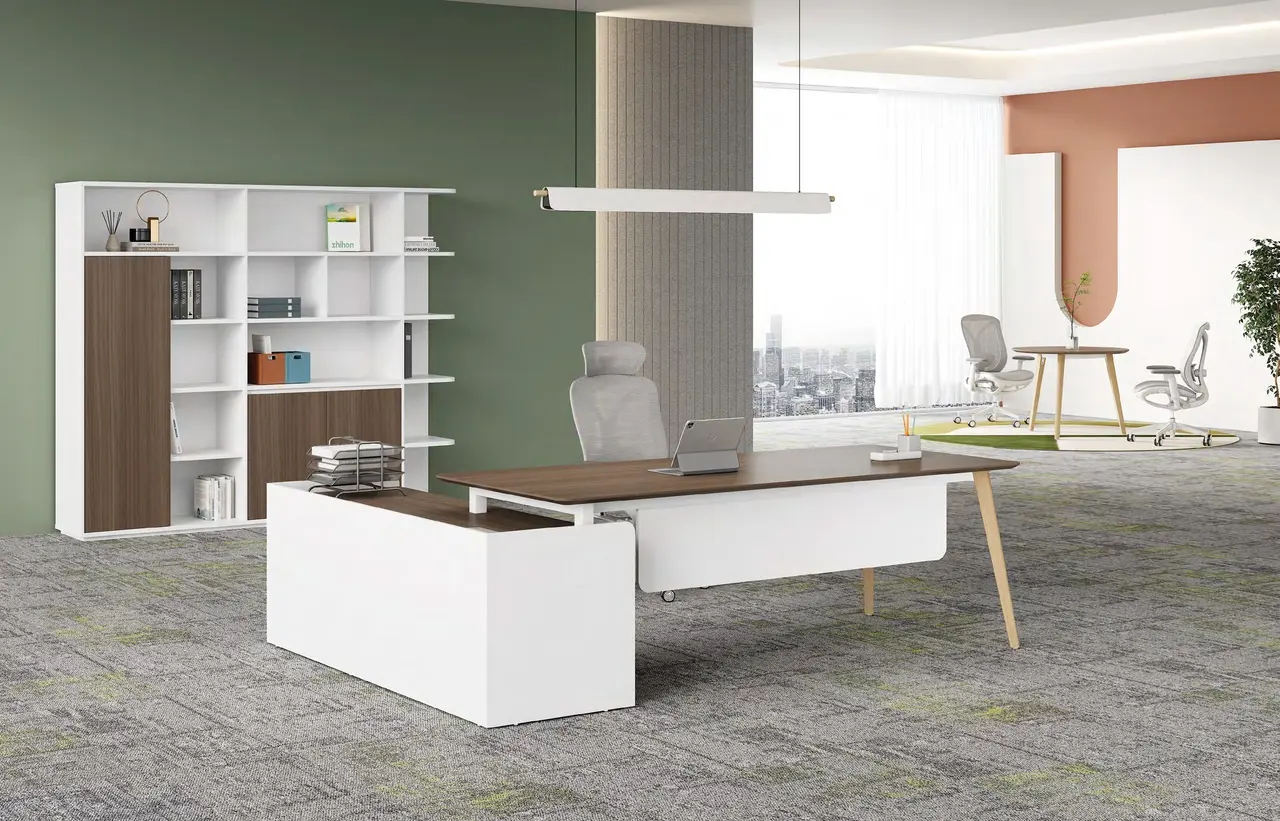 GRE-DE Executive Desk